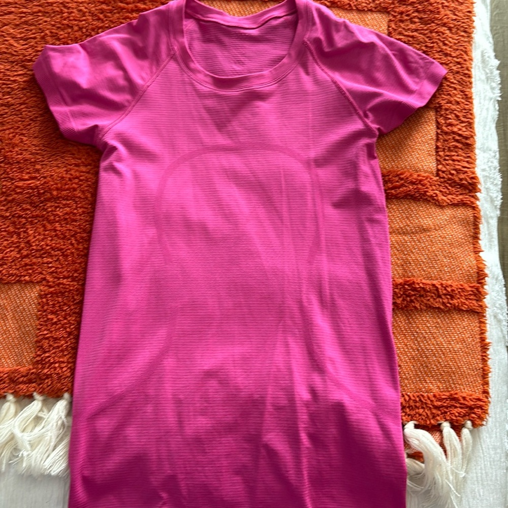 Perfect condition sonic pink swifty tech 2.0 (normal length) size 6
